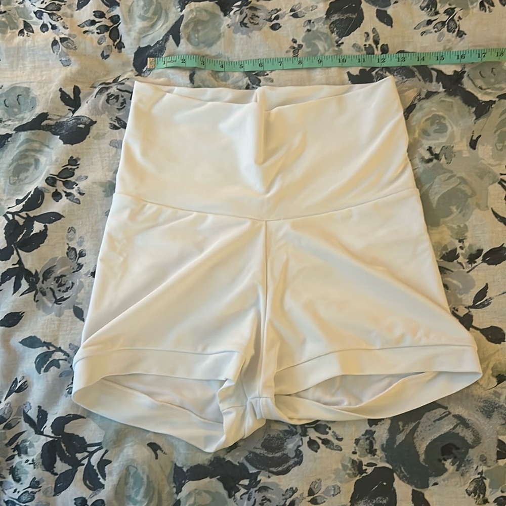 White High Waisted Booty Shorts - Sz XL